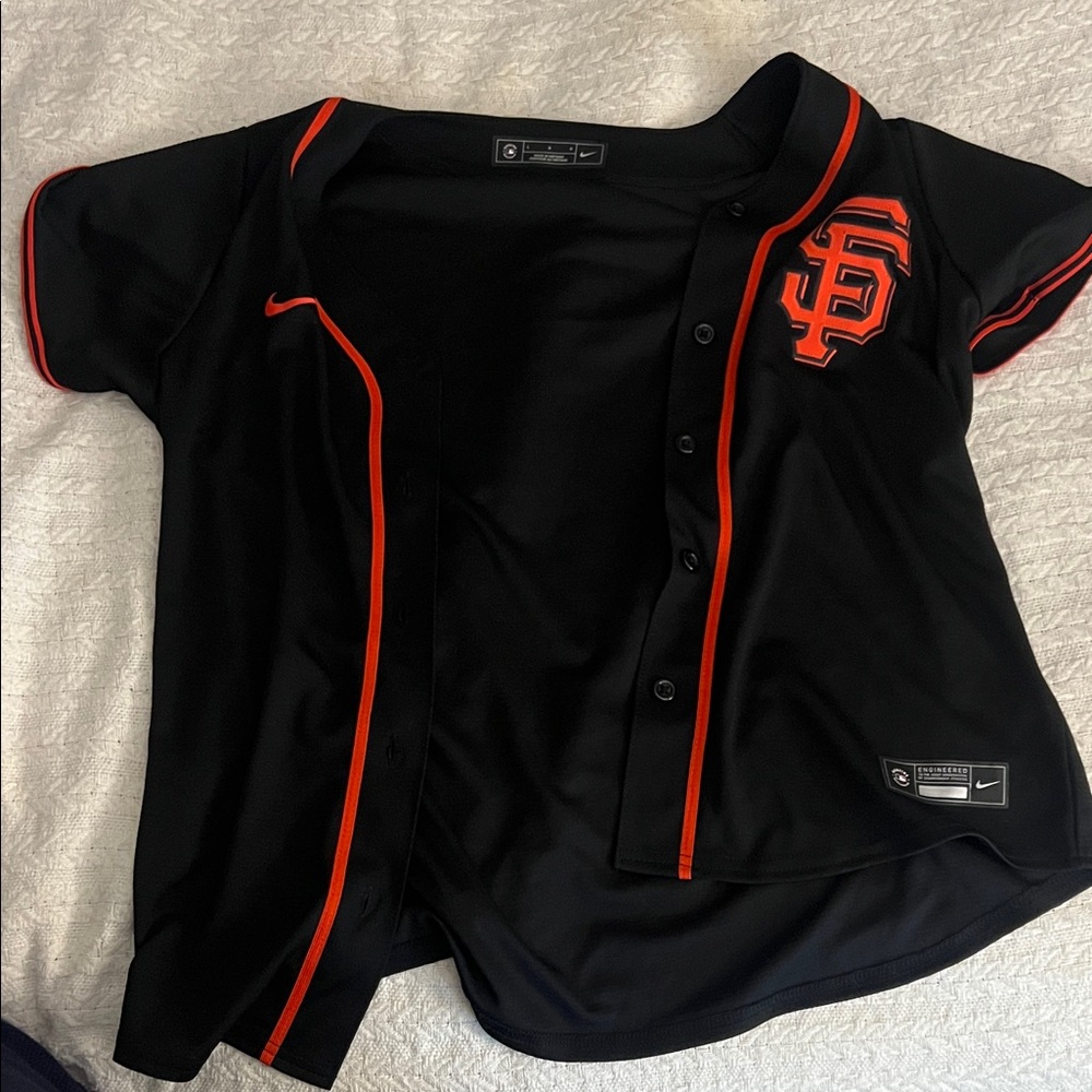 Nike Woman Black and Orange San Francisco Giants Sports Jersey